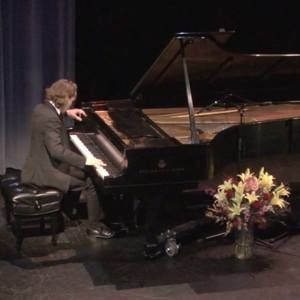 Meet your Posher, Lewis